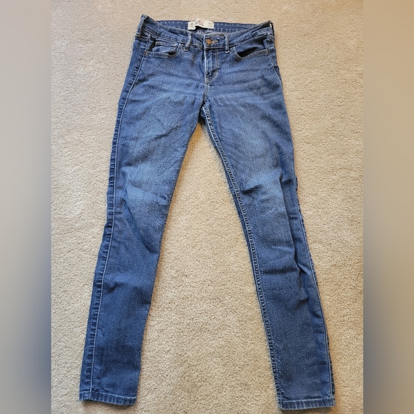 Jeans - Picture 2 of 4